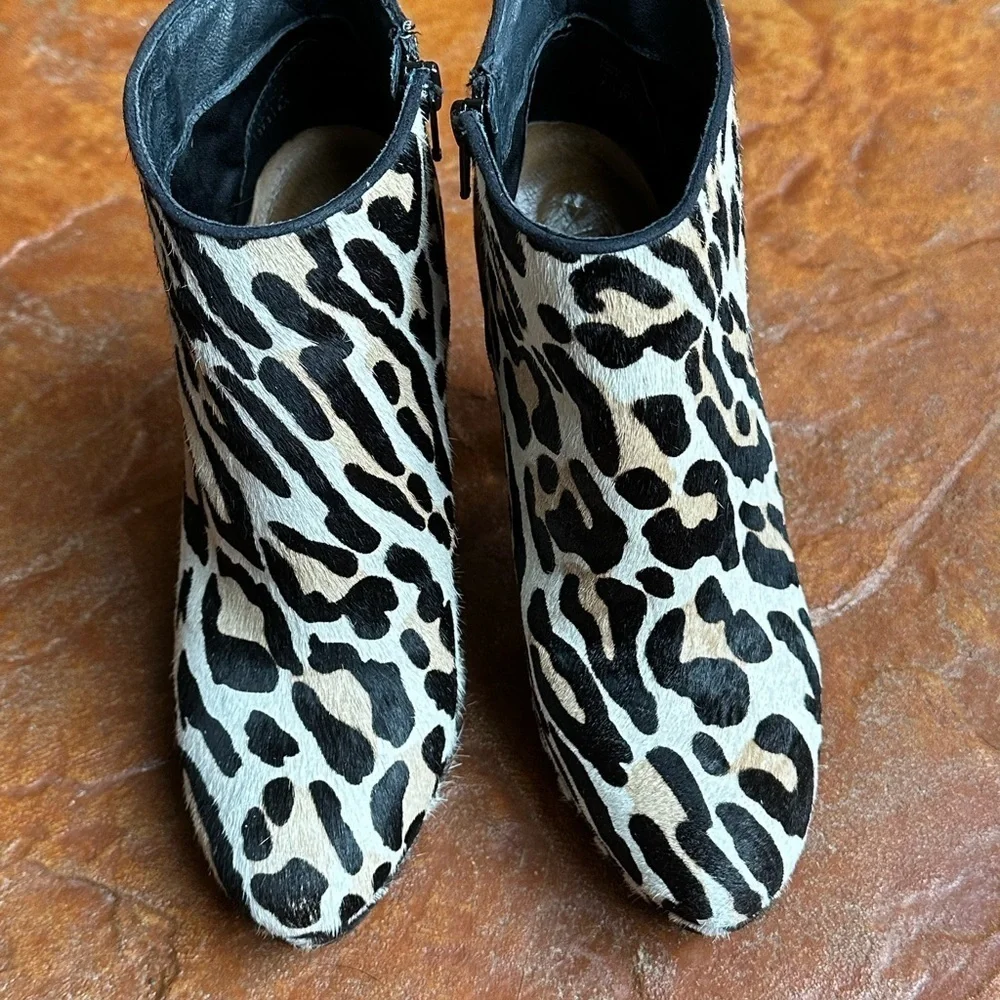 Aldo Chic Leopard Print Calf Hair Leather Heeled Ankle Boots Sz 7M